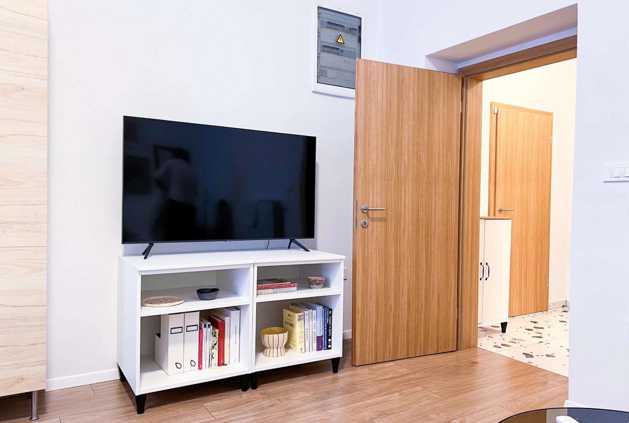 אידריה Aumetz Square Apartment מראה חיצוני תמונה